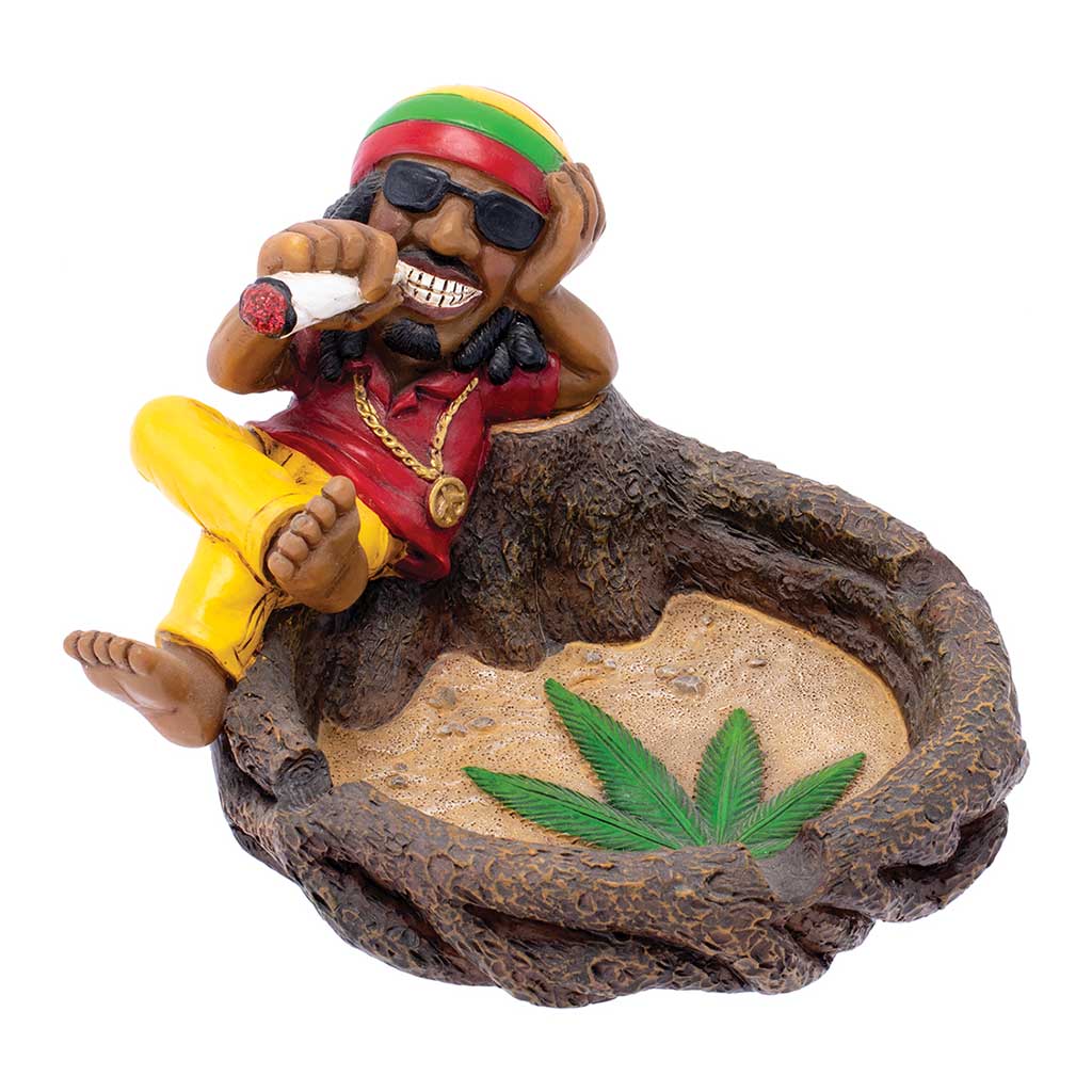 JAMAICAN CHILLING ON STUMP ASHTRAY